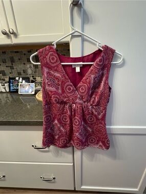 LOFT Pink and Burgundy Patterned Sleeveless V-Neck Camisole